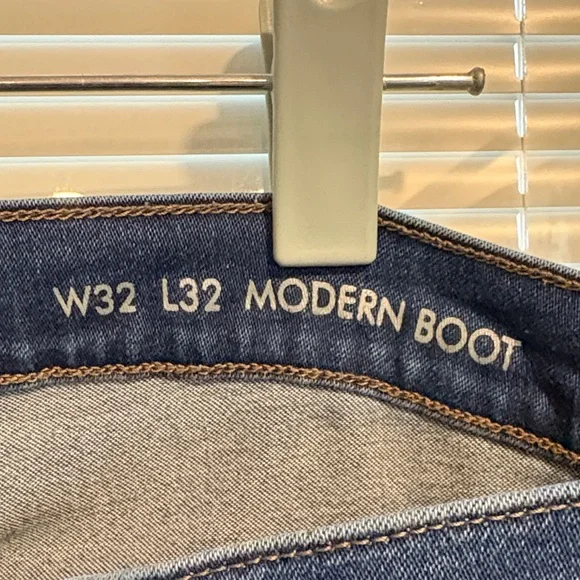 Calvin Klein Women's Dark Blue Boot Cut Jeans size 32W 32L - Picture 3 of 7